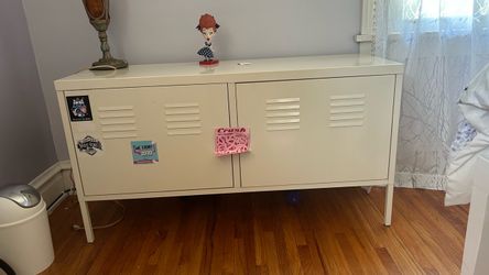 Locker- free