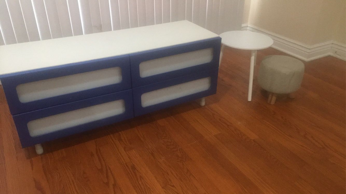 Kids Drawer and table /chair combo