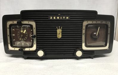 Antique Zenith Clock Radio - Early 50’s, Good Condition 