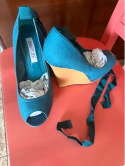 JLO women’s