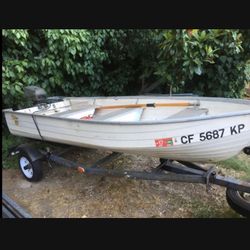 12 Aluminum fishing boat