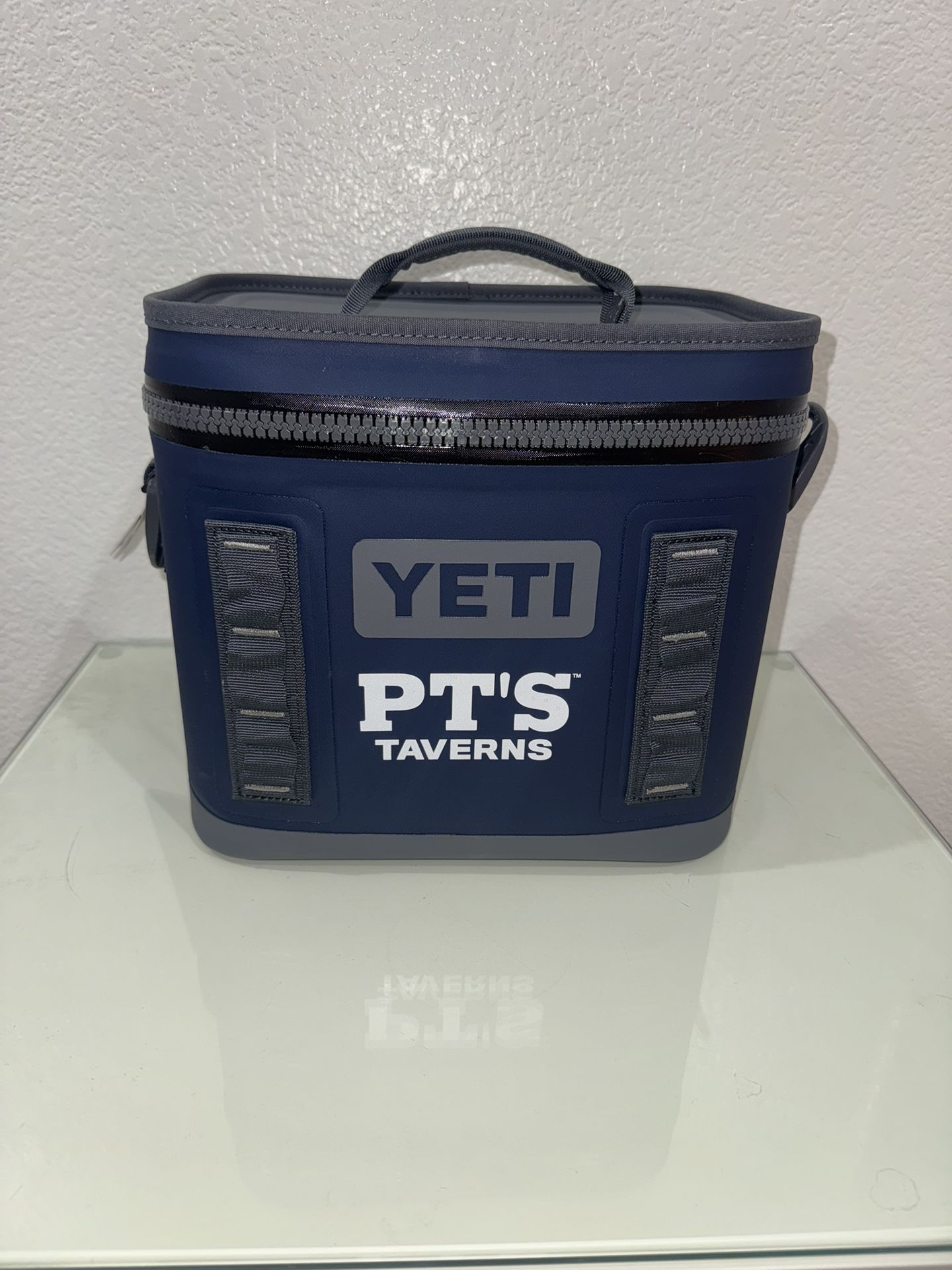 Yeti Cooler Hopper 8 Brand New