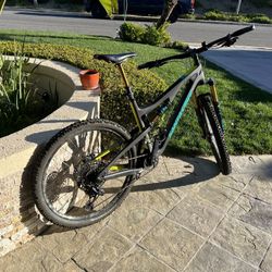 Santa Cruz 5010CC Mountain Bike 27.5” Size large Eagle