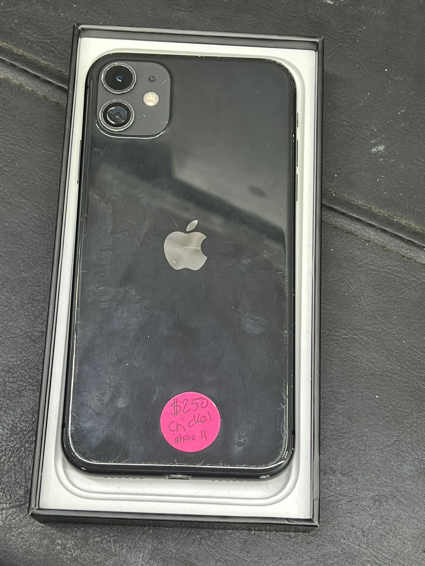 Apple iPhone 11 $250 Cell phones & Accessories