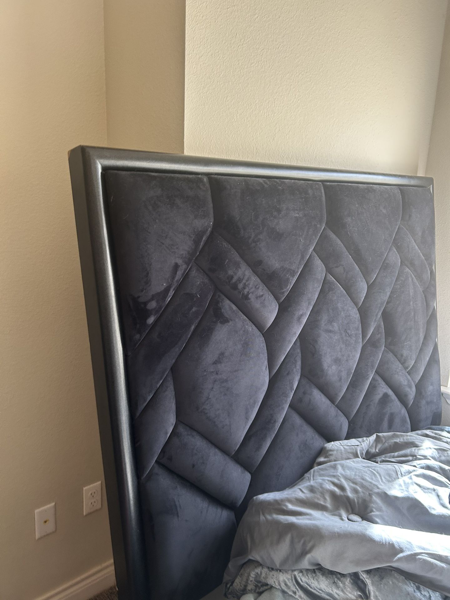 bedroom Furniture Set 