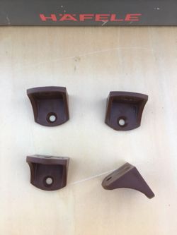 PLASTIC BRACKET brown open box of 200 $15