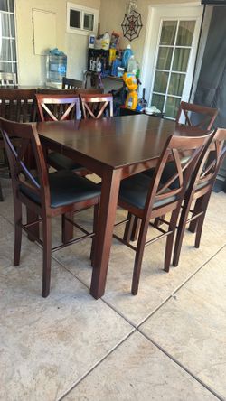 Dining table and 6 chairs