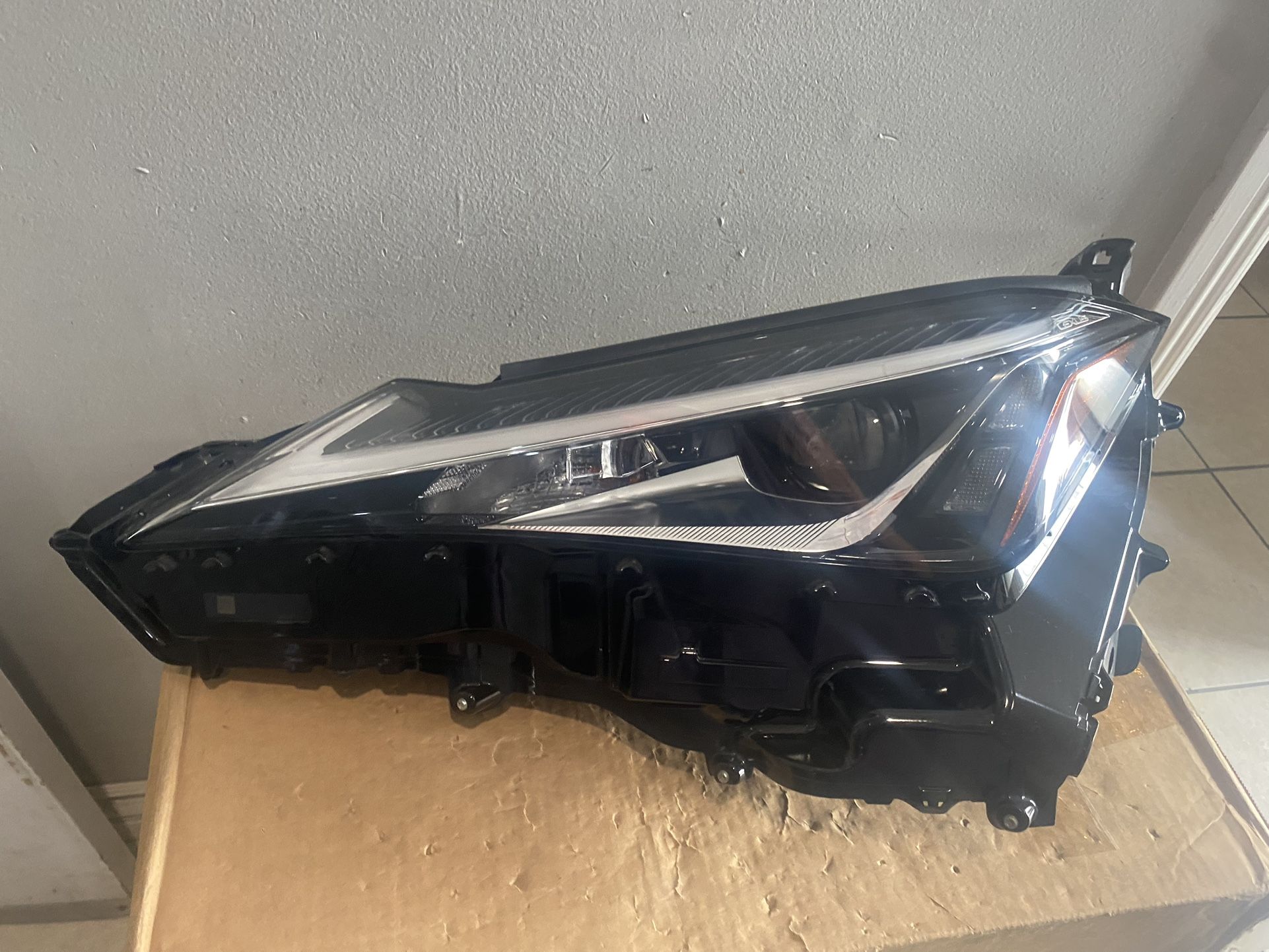 2019-2023 Lexus UX Left Headlight