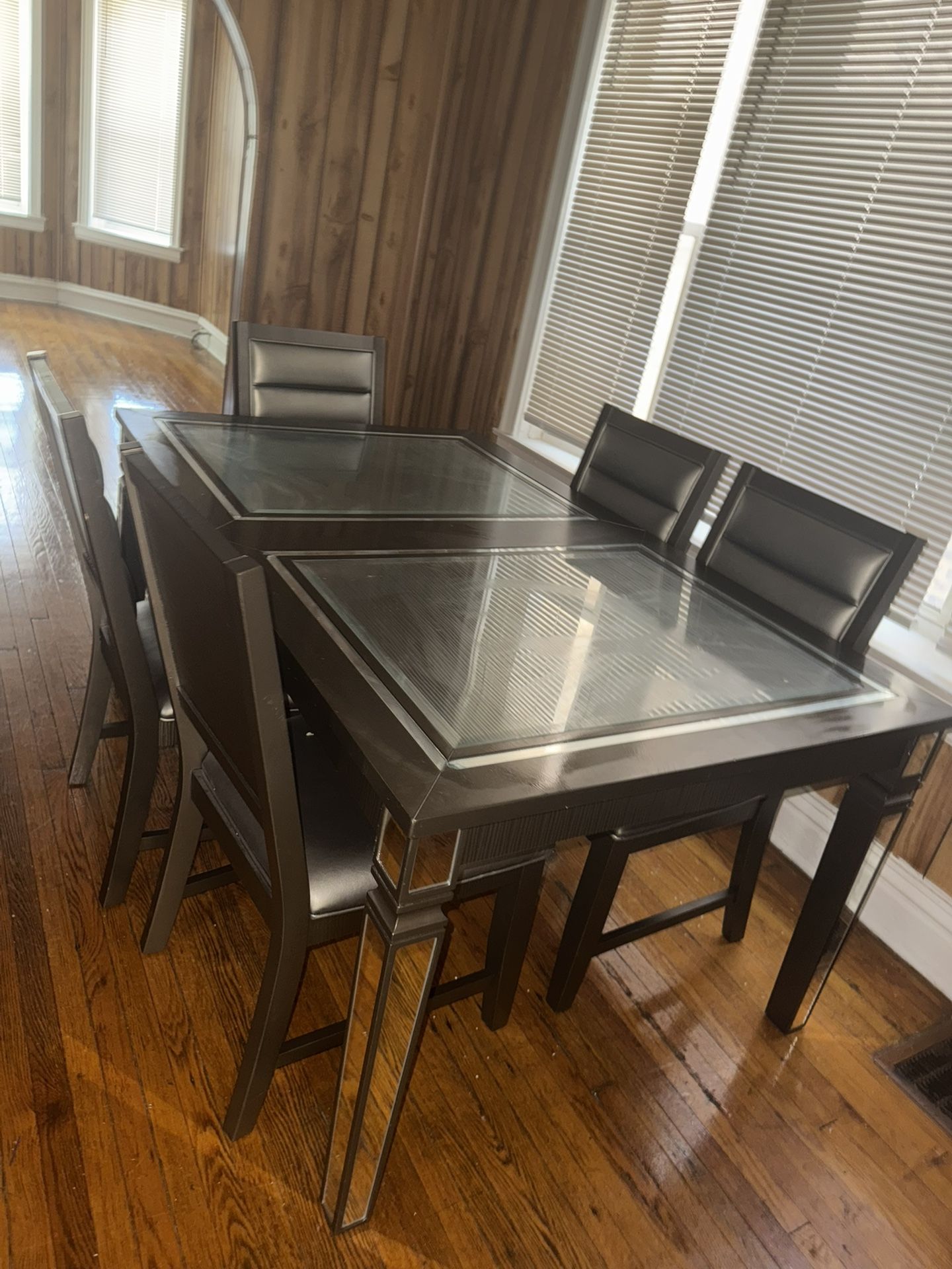 Dining Room Table With Chairs