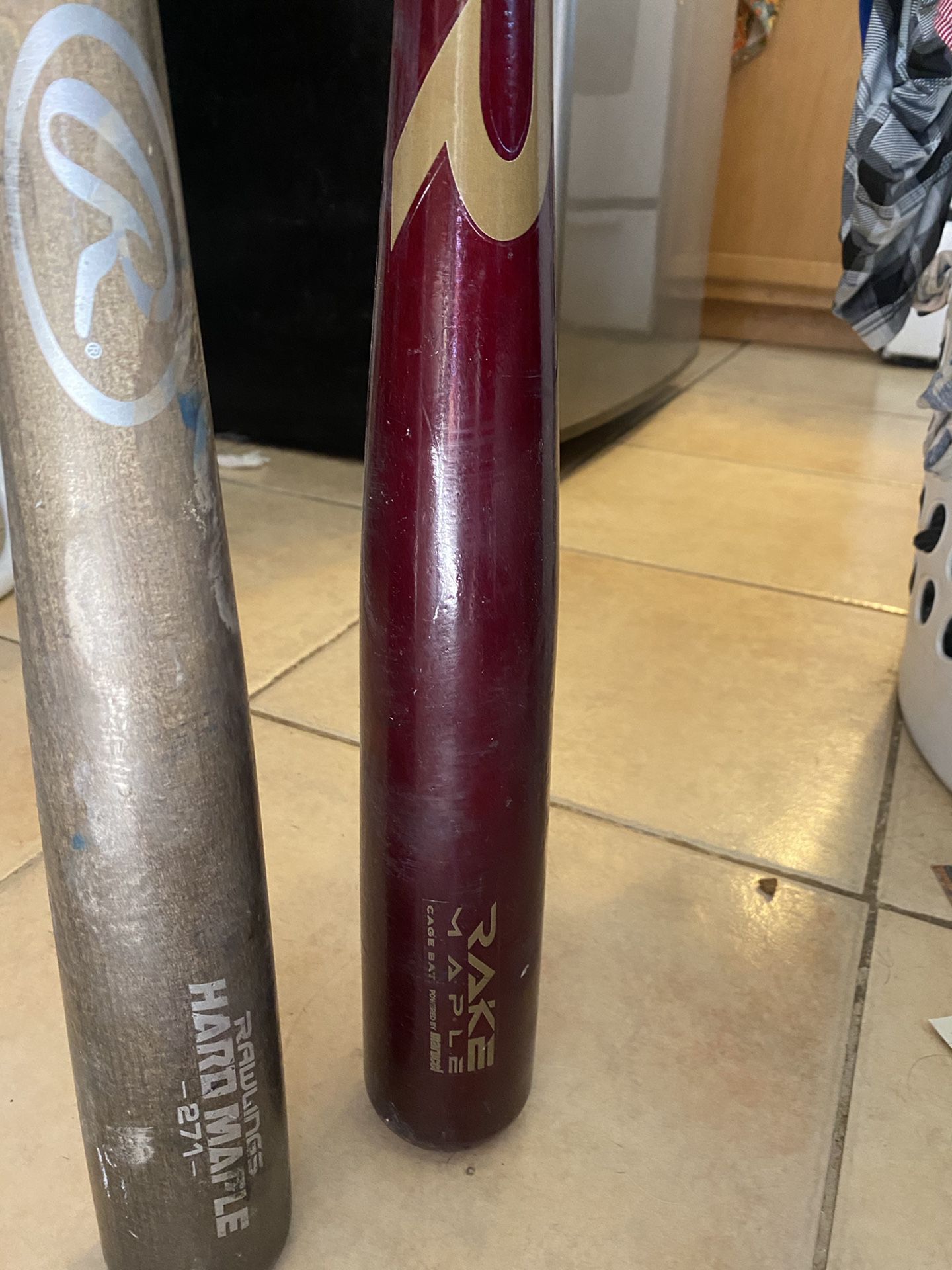 Wooden Baseball Bats 33”