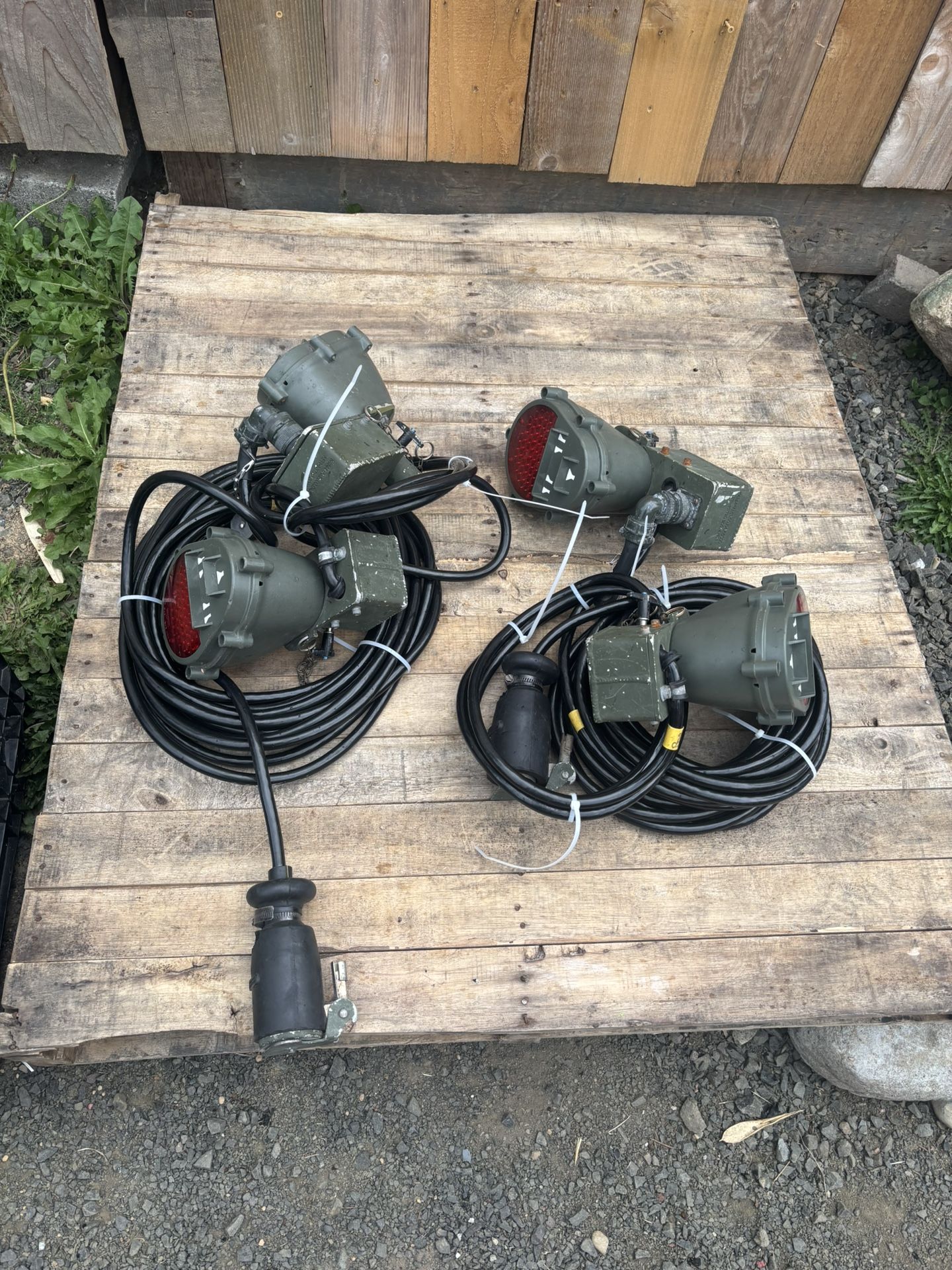 Comparable For Hmvvm35 & M898 Hmv12 V to 24 V
