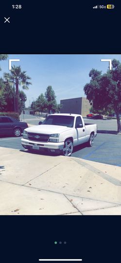 03-06 Silverado Front End 