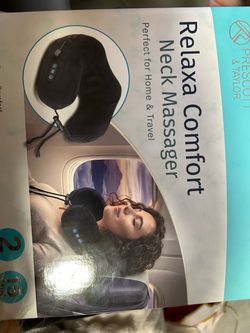 Neck massage pillow