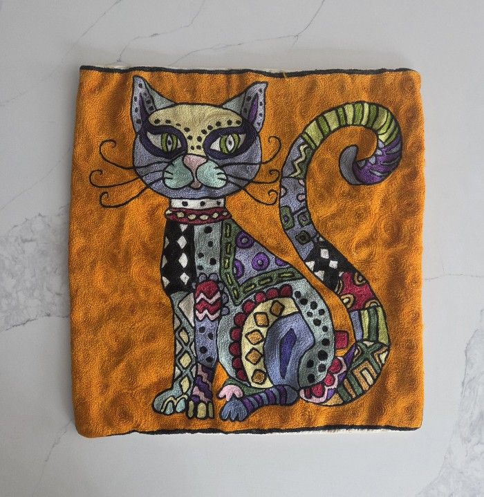 Embroidered Decorative Cat Cushion Cover 16 x 16 inch