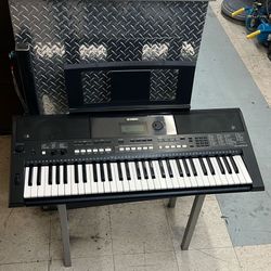 Yamaha PSR-E433 61 Key Portable Digital Keyboard
