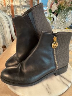 Michael Kors Lainey booties