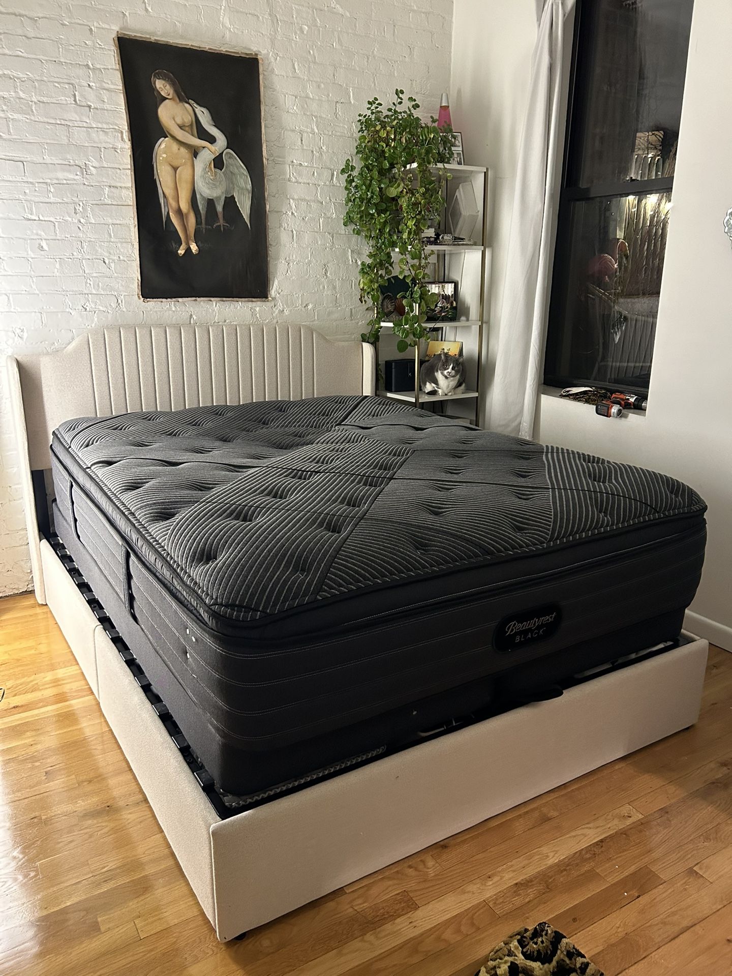 Queen Bed Frame Hydraulic Lift