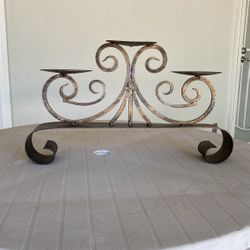 Metal candle holder