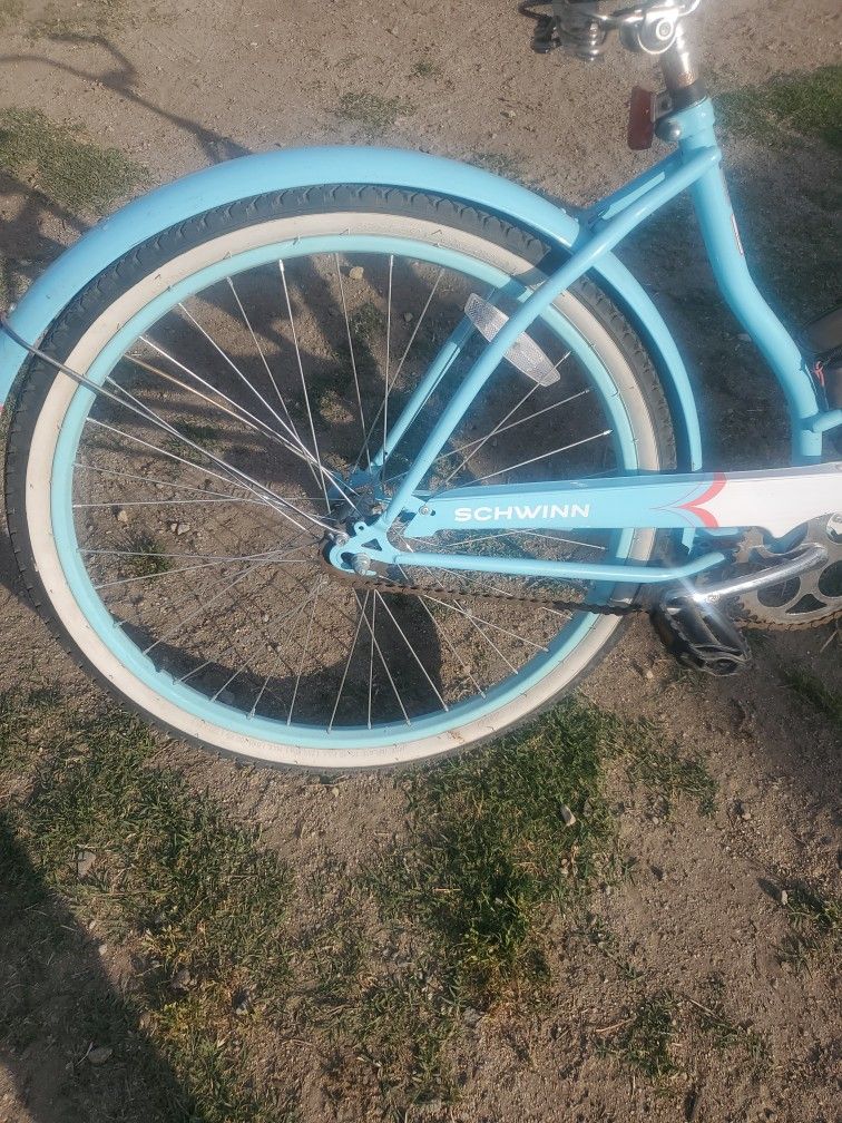 Shhwinn Legacy 26 Inch Bike