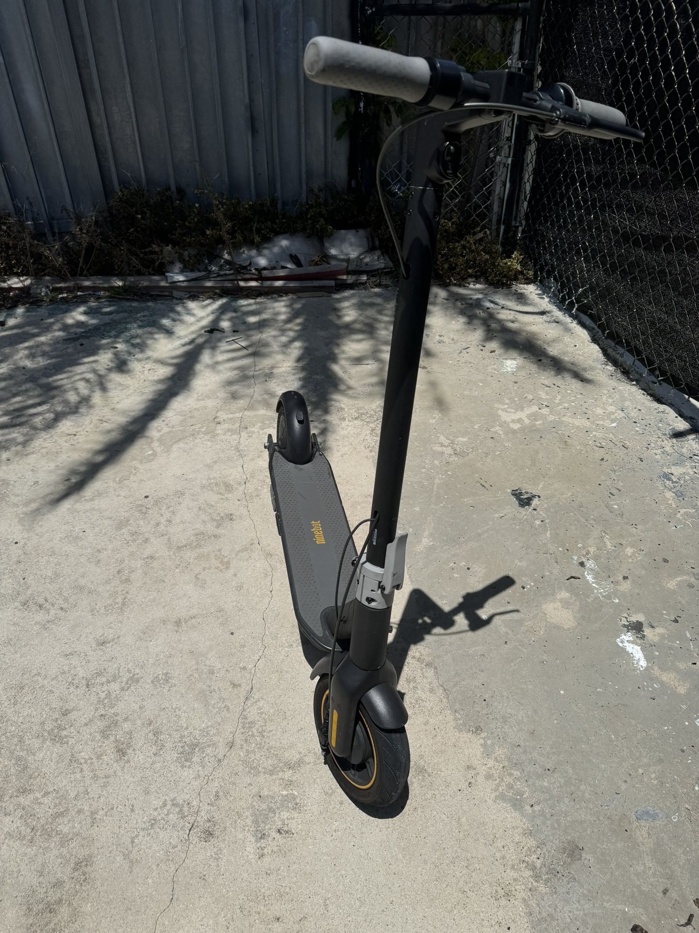 Ninebot Scooter 