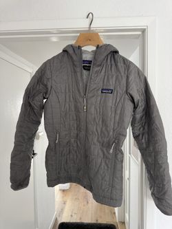 Patagonia women’s insulated jacket (XS)
