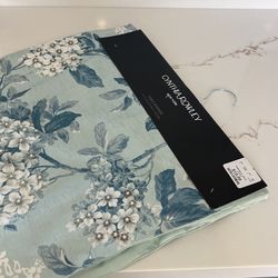 Table Runner Teal W Pearl Detail 