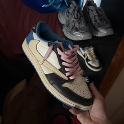 Travis Scott Jordan 1 Low 