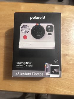 White Polaroid Now Instant Camera ( New in box)