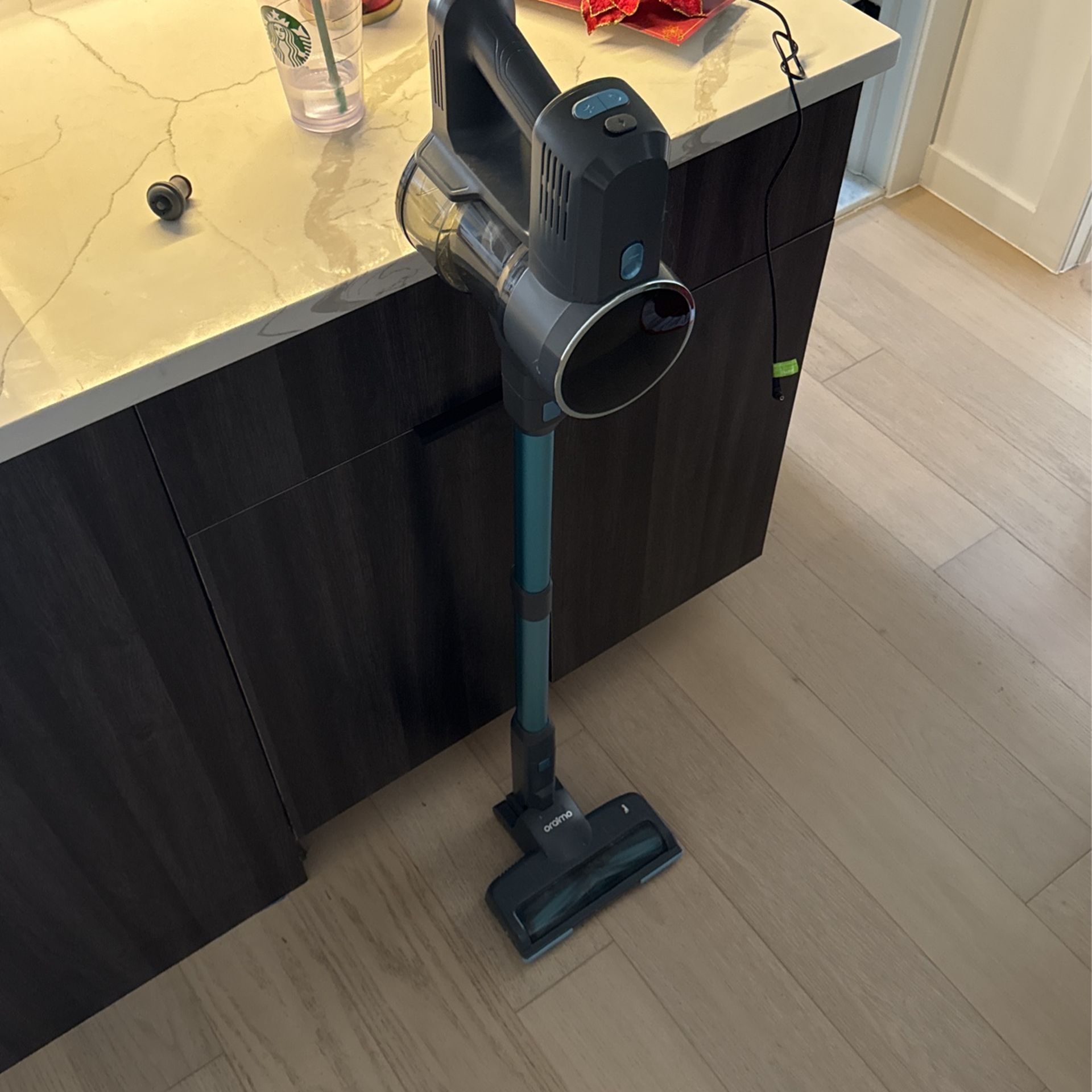 Cordless Vacuum - Like New