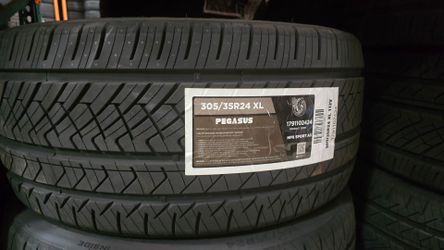 Pegasus HPX Sport AS 305/35R24 XL Tire