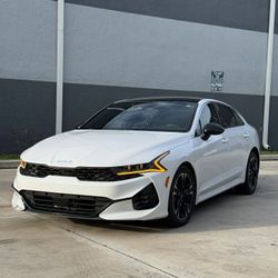 2022 Kia K5 GT Line