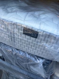California king size bed mattress king koil intimate whisper rock extra firm ultra firm Stearns & foster purple beautyrest black Serta Sealy saatva av
