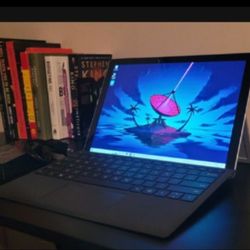 Microsoft Surface Pro 7  Windows 11 CRACKED GLASS CORNER BUT  Working  Fine Charger INCLUDED      