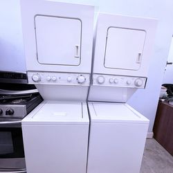 Stackable Washer & Dryer 24” – Electric & Gas