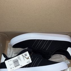 Adidas Black And white 2.5 Kids