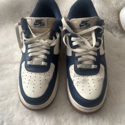 Nike Air Force 1  9.5