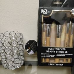 Makeup Brush Holder And Makeup  Brushes