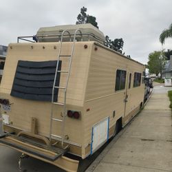R.V Motorhome 
