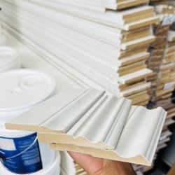 MDF Baseboard Primed/ Moldura 4’ $0.81