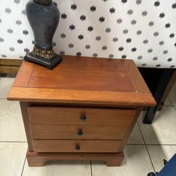 Vintage Accent Chair (real Wood)