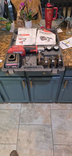 RIDGID RP 241 Propressl Kit with Jaws