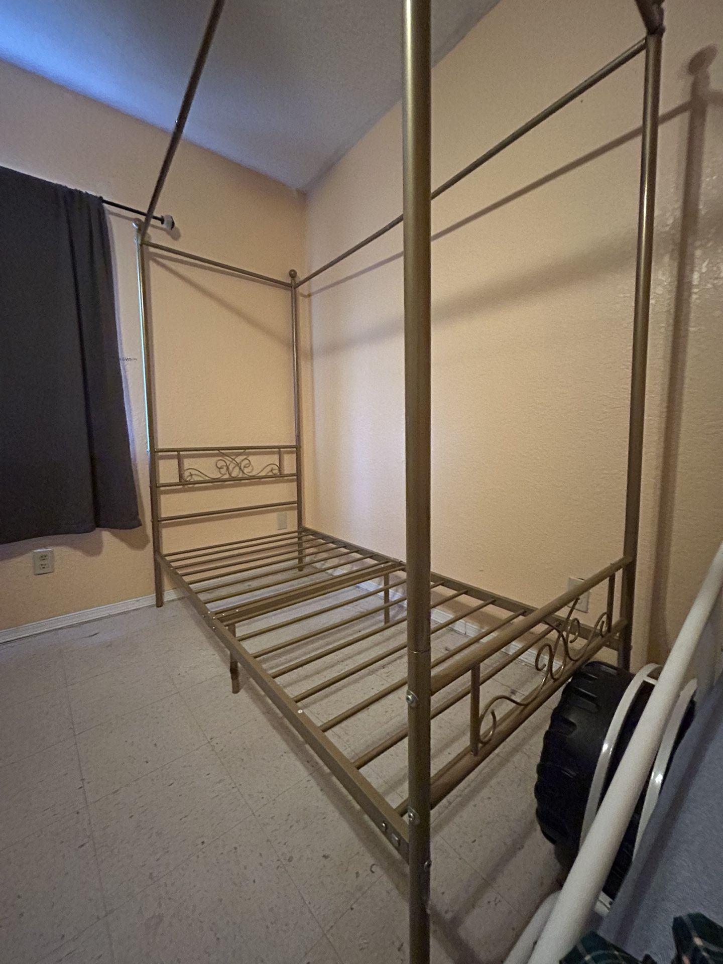 Twin Size 4 Post Bed Frame