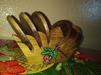 $20 Jamaica WI Vintage Kitsch 6 Wooden Coaster Set