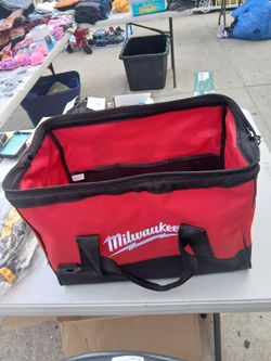 Milwauk4ee Bag 10x16