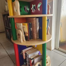 Children Bookshelf Spins