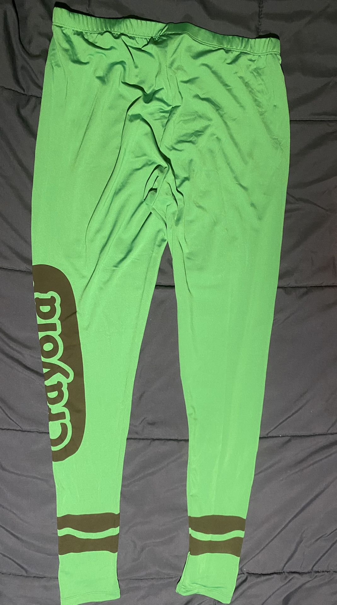 Crayola Pants, Costume