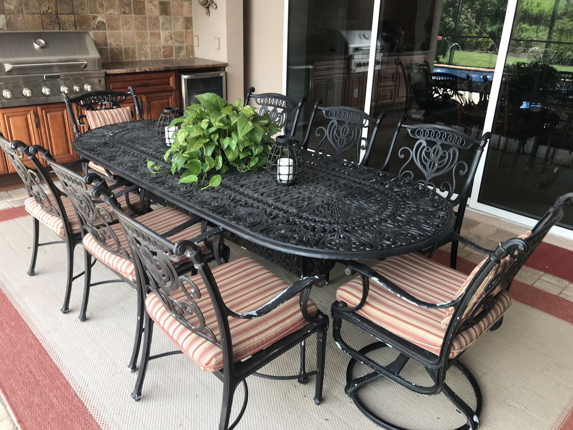 Outdoor cast aluminum patio furniture