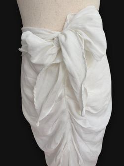 Do + Be women’s Linen white midi skirt with bow tie on the waist size M