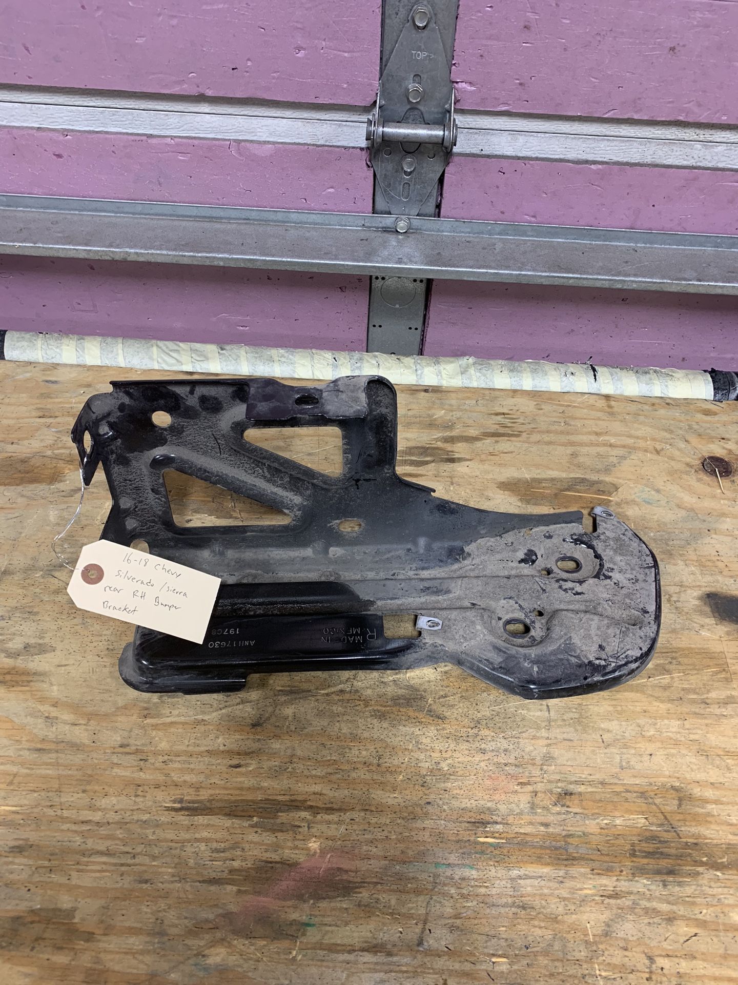 2016-2018 chevy silverado / sierra rear Right bumper bracket OEM