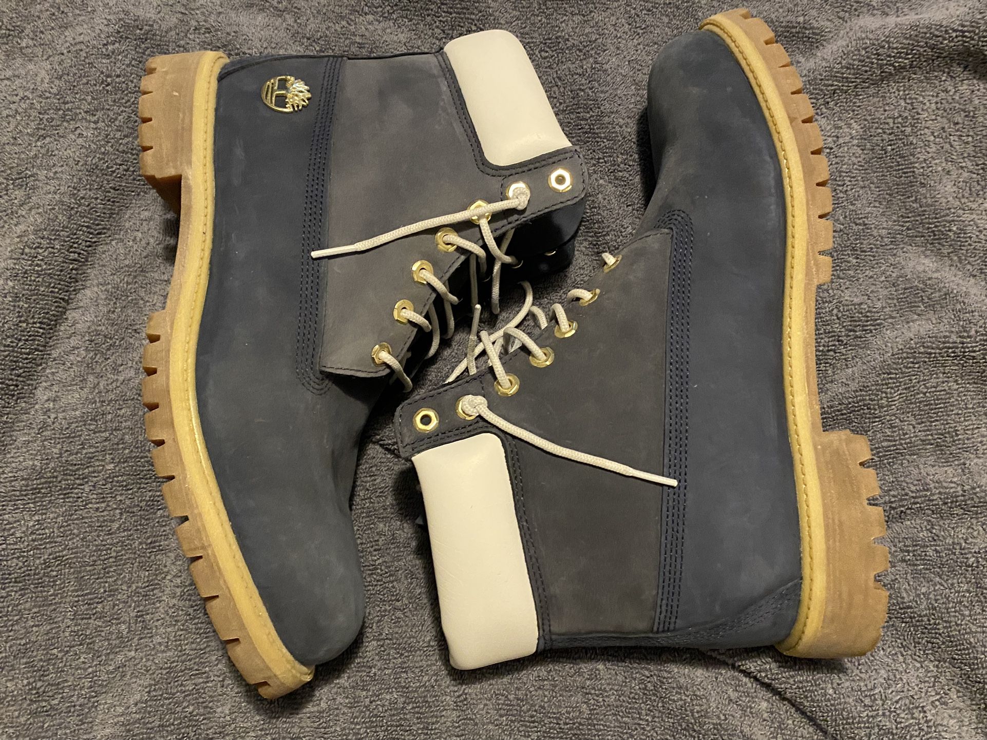 Dark Blue Timberland W Coke White Leather Cuffs Size 13!